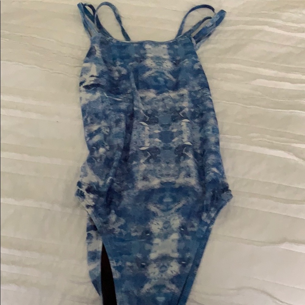 Jolyn One Piece